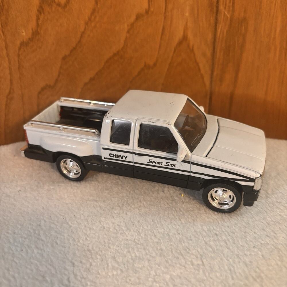 Majorette Chevrolet Sport side Pickup Truck 5 Inches Chevy Diecast Toy Car